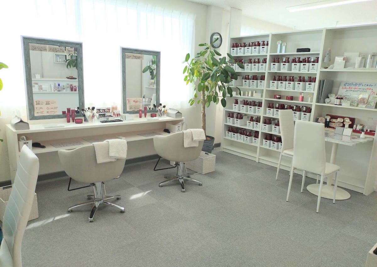 SR SALON Leiの内装