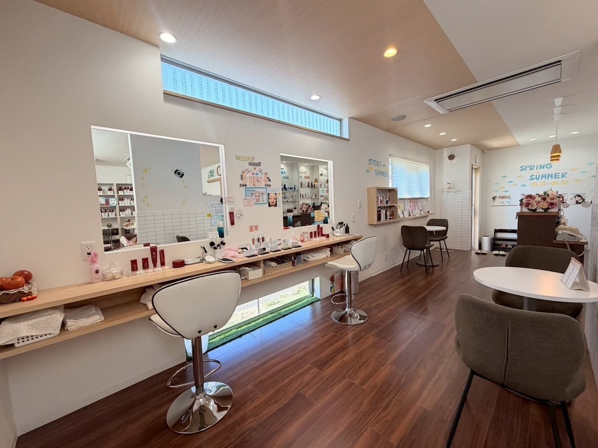 SR SALON Lily・plusの内装